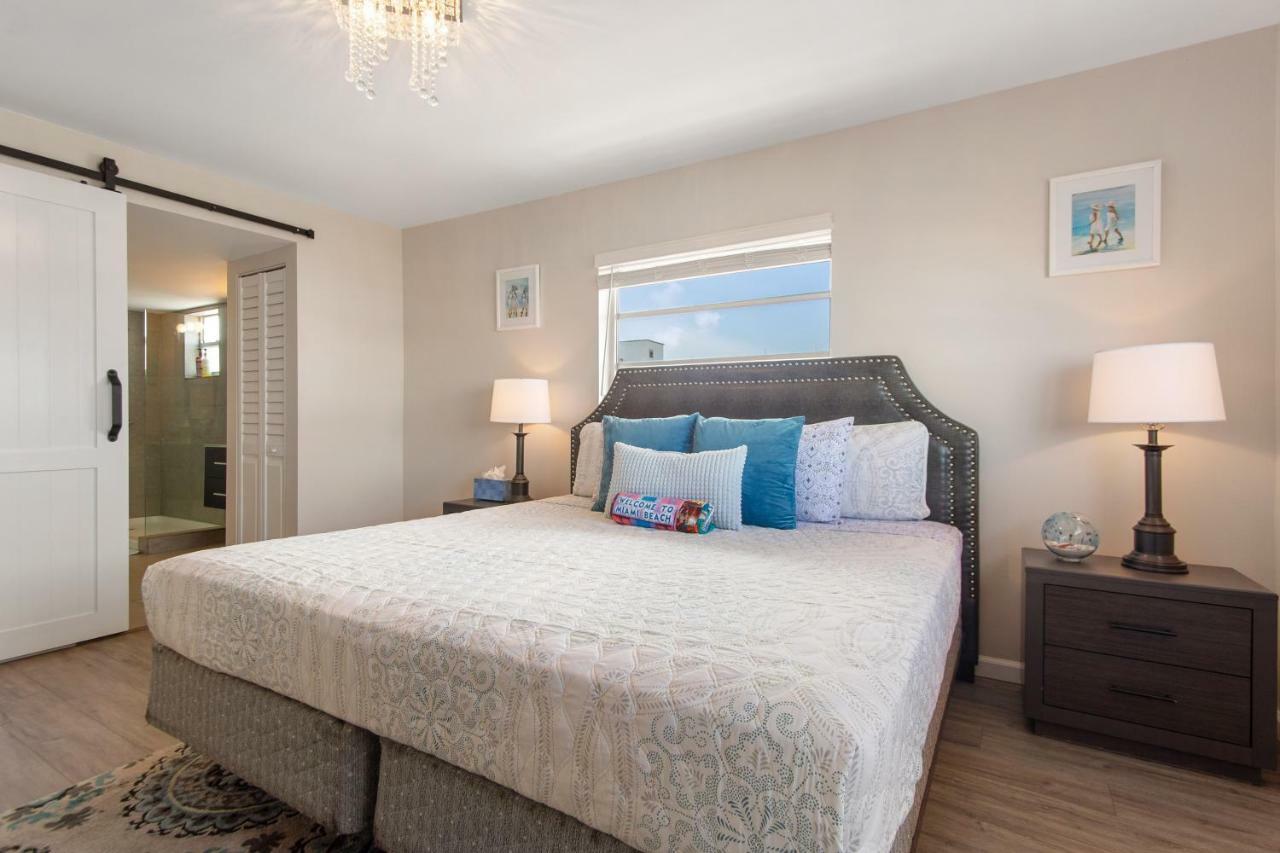 2 Bedroom 2 Bath With Patio On 11Th Collins Ave Miami Beach Bagian luar foto